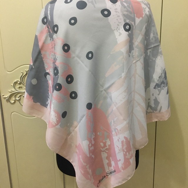 Jilbab Segiempat Motif