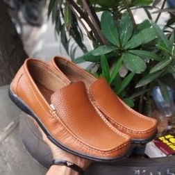 Sepatu Pria Kulit Asli