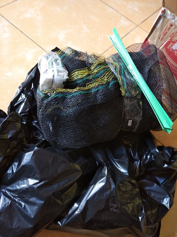 Penjepit Mulsa Mika Plastik Per Biji