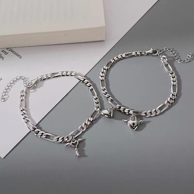 YEEZII Set Gelang Bangle Silver Magnetik Hias Kunci Gembok Hati Gaya Vintage Untuk Wanita