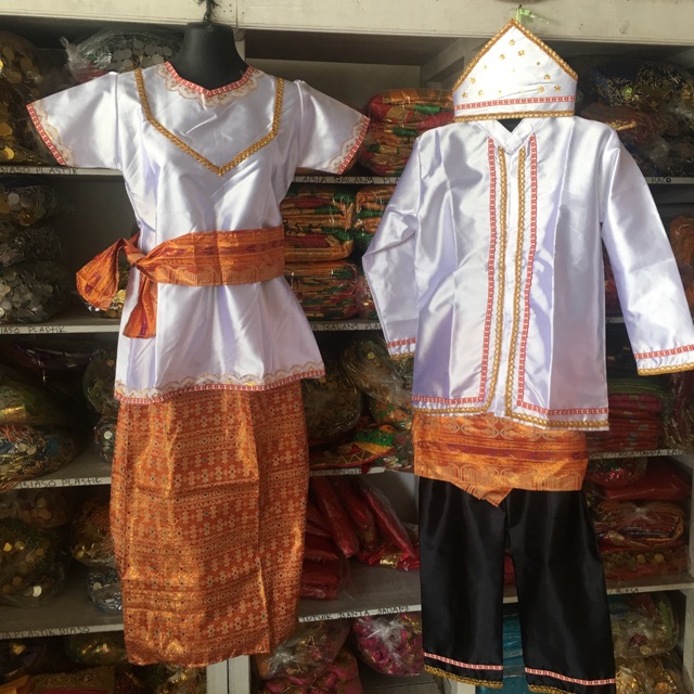 baju adat provinsi tari pawai karnaval lampung dayak sulawesi kalimantan kostum kartini karnaval