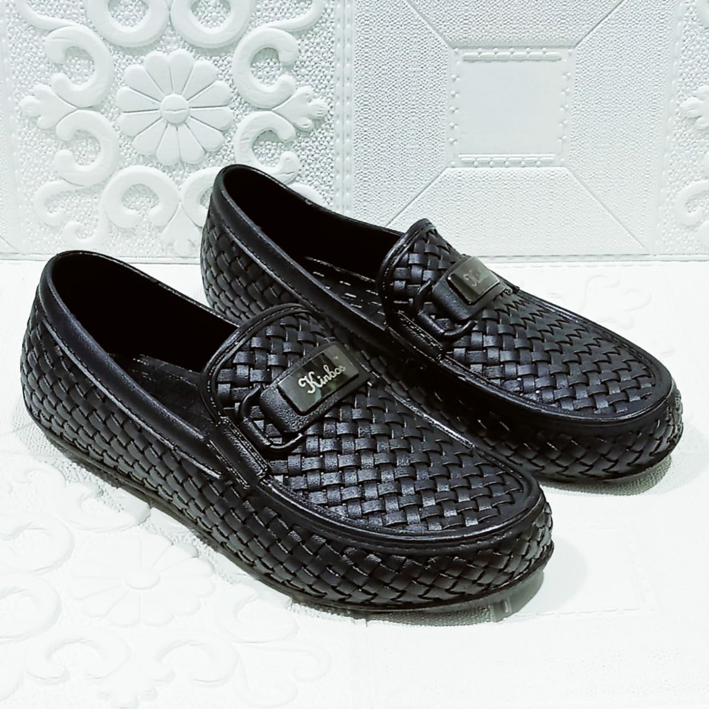 Sepatu karet kinbos fantopel pria motif terlaris terbaru sepatu  kerja sepatu santai sepatu slip on 