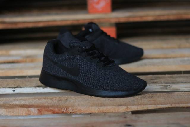 nike tanjun oreo
