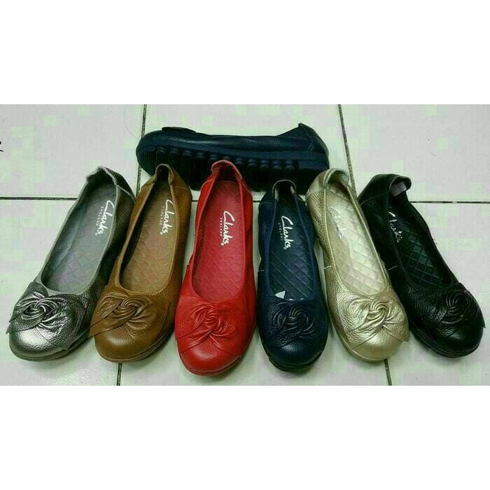 sepatu wanita Clark radial