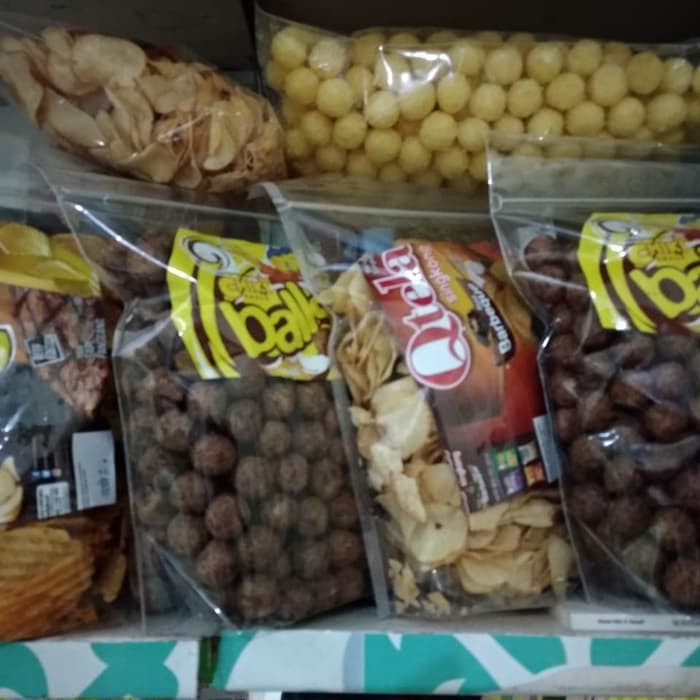 

SNACK KILOAN/CHIKI INDOFOOD/CHIKI BALLS COKLAT 250GRAM/ANEKA K LEBARAN -