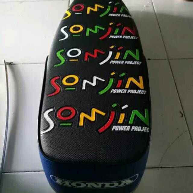 Jok motor ulung C70 somjin murah