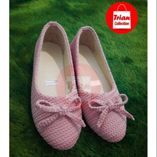 

FLATSHOES PITA LIPAT TERBARU DAN TERMURAH