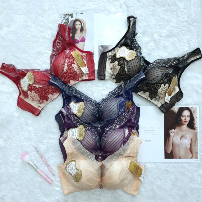 Bh Cup Besar 9288 Sayap Lebar Tanpa Kawat  Busa Sredang Kait 4 Big Cup Bra 9288 Tanpa kawat Sayap Le