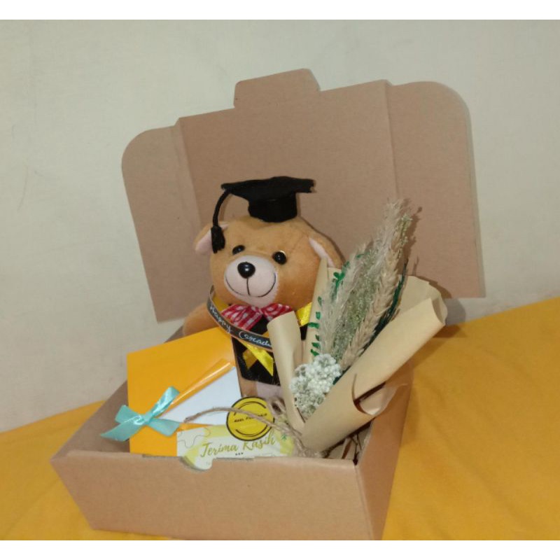 

Hampers Boneka Wisuda/Hamper Boneka Polos/ kado ulang tahun/ kado wisuda/ kado pernikahan/ dll