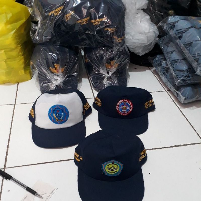 Topi Sekolah Bordir Custom logo Lokasi identitas SD.SMP.SMA.SMK