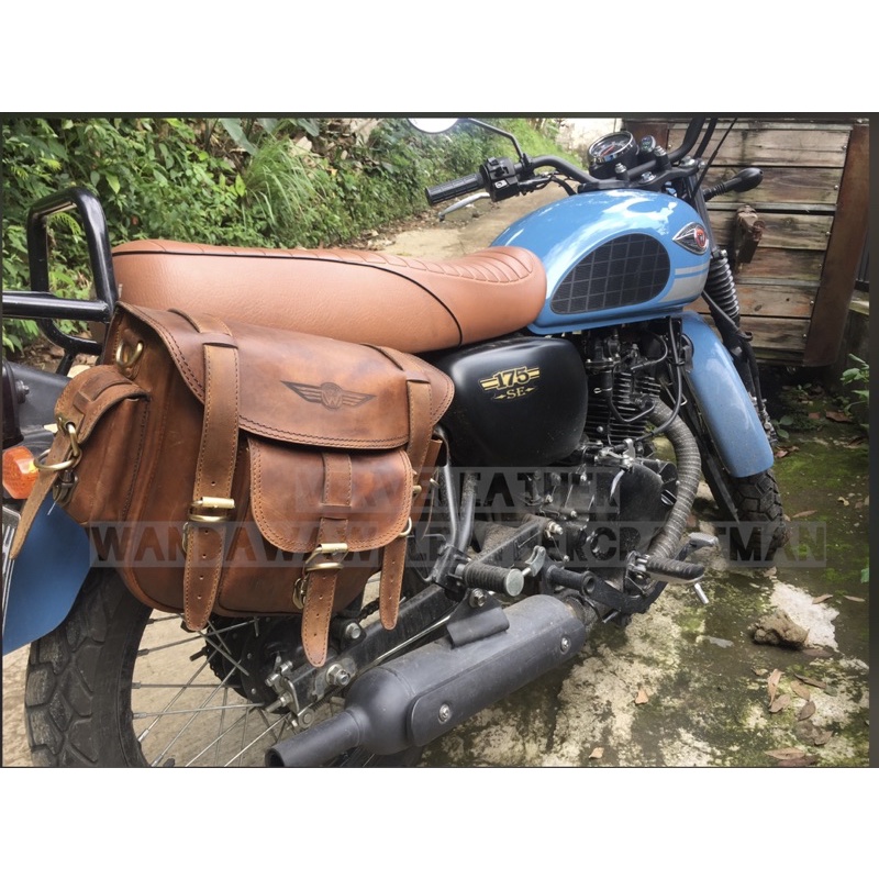motor w175 , kawasaki w 175 , w250 , w 250 , tas motor , tas kulit, kawasaki w250