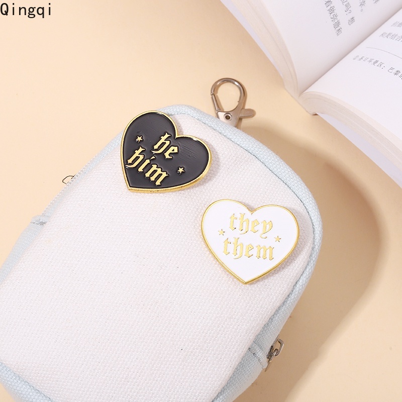 Bros Pin Enamel Bentuk Hati Tulisan HE HIM SHE HER THEY THEM Untuk Hadiah Teman