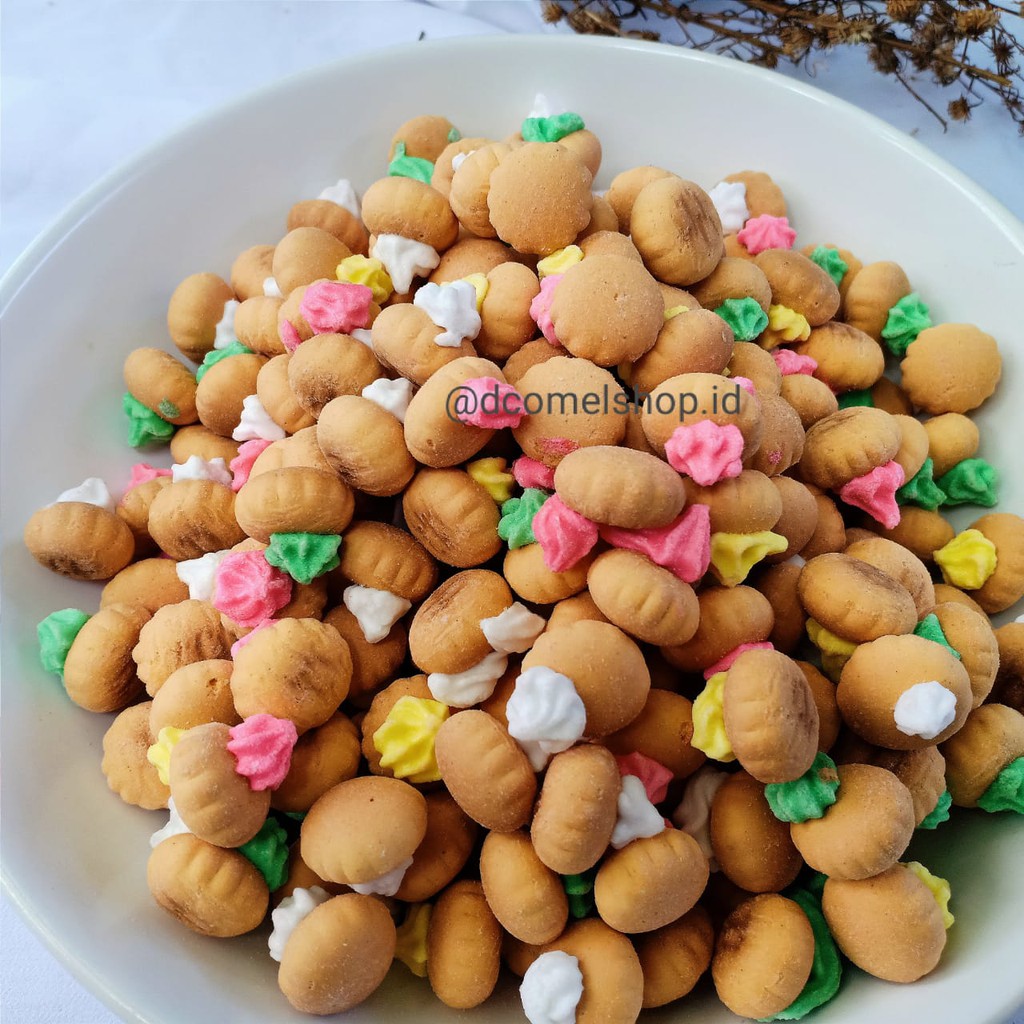 

Kue Kancing / Biskuit Gemrose D'Comel 200 gram