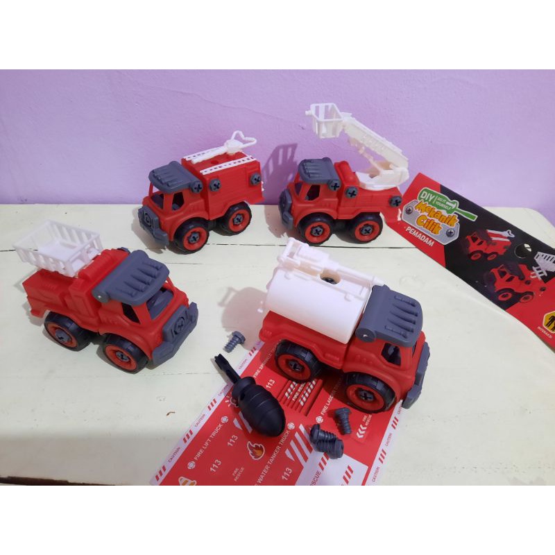 TE - kaguyaplas, Mainan edukasi anak mobil mobilan truk DIY set isi 4 mobil mekanik cilik pemadam ke
