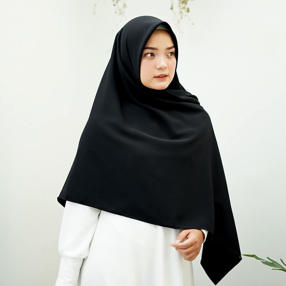 SEGIEMPAT WOLFIS JUMBO KERUDUNG SEGIEMPAT 130X130 BAHAN WOLFIS UKURAN JUMBO SAFA HIJAB