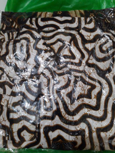 Kemeja Panjang Pola Burung Putih