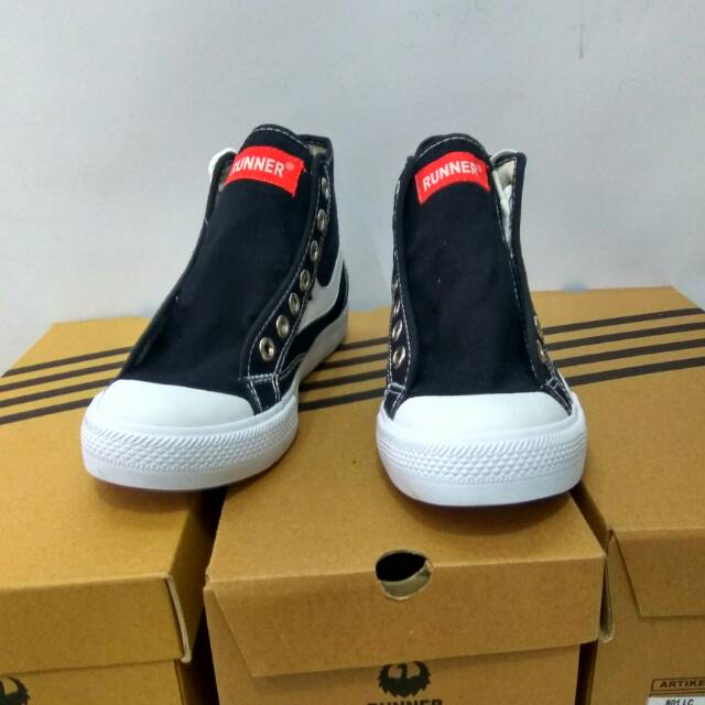 Sepatu Runner basket ball 802 hc blk wht