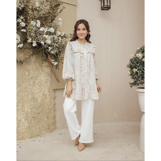 Luna Blouse Color Basil By Wearing Klamby