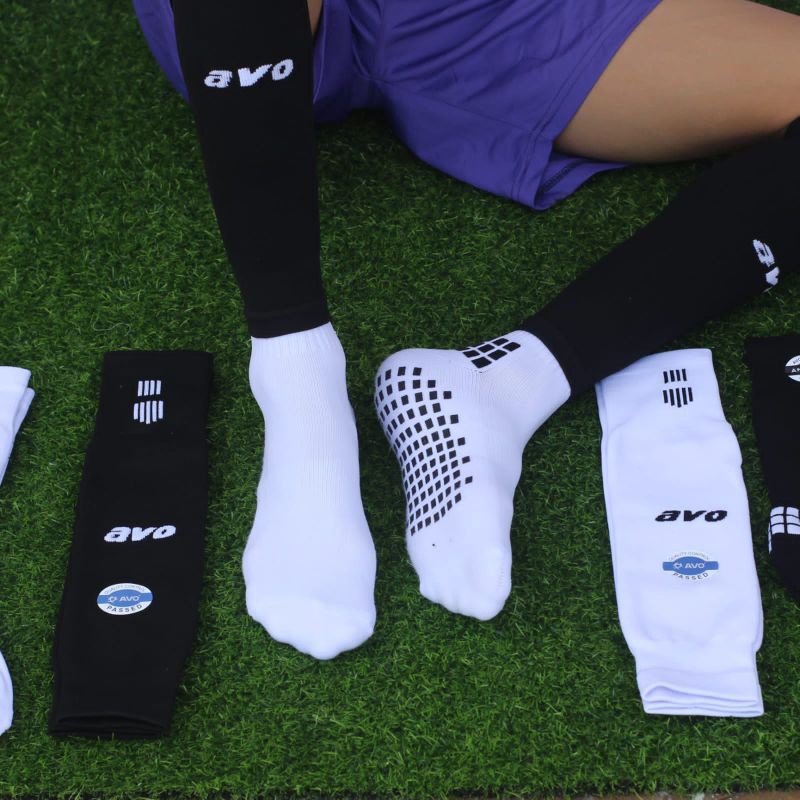 1 PAKET PROMO BUNDLE KAOS KAKI AVO R9 FUTSAL 3/4 AVO SAMBUNG SLEEVE SOCKS AVO FOOTBALL DUMMY