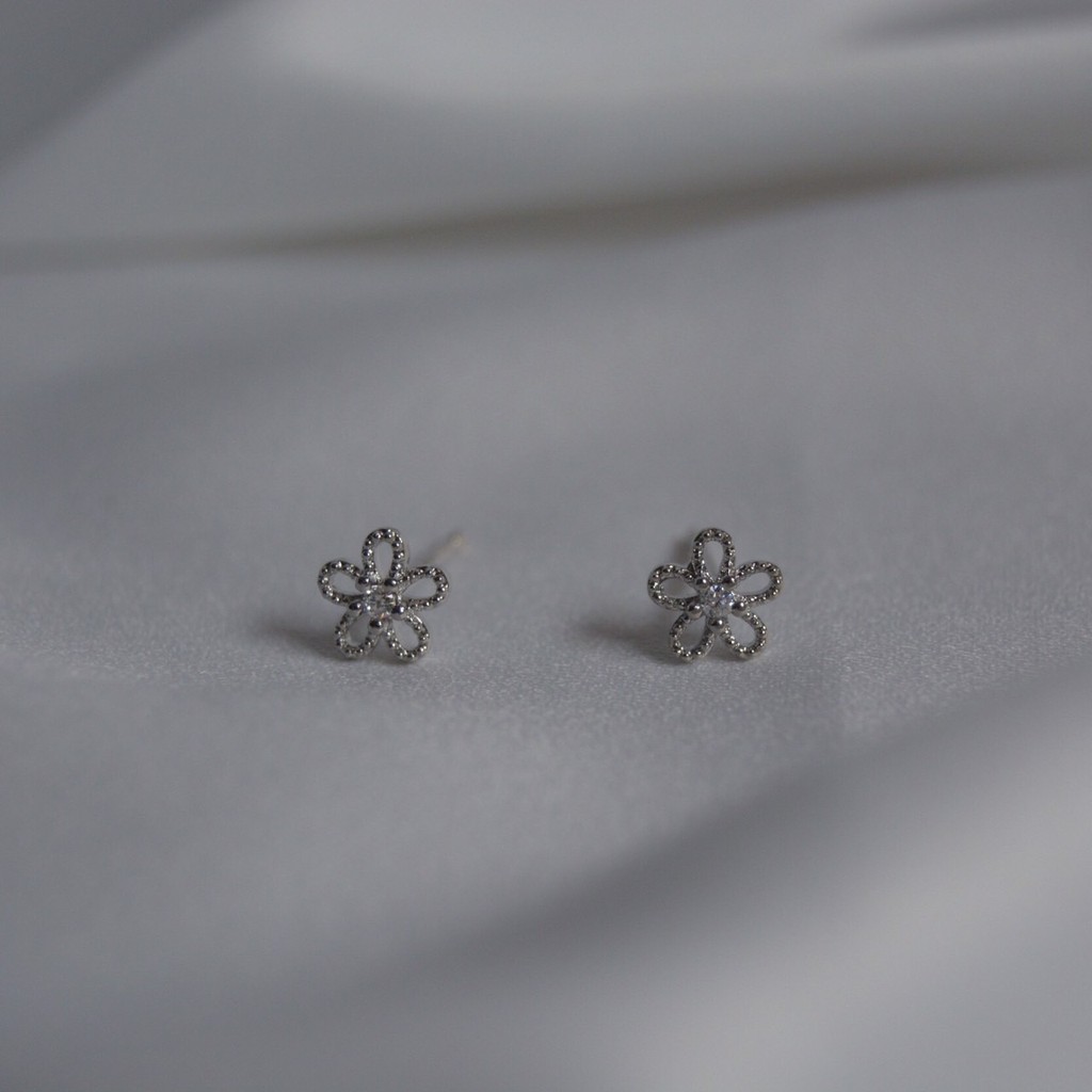 Mini Flower Stud Earrings / Anting Titanium / Anting Wanita / Anting Anti Karat