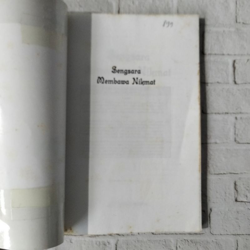 Buku bekas sengsara membawa nikmat