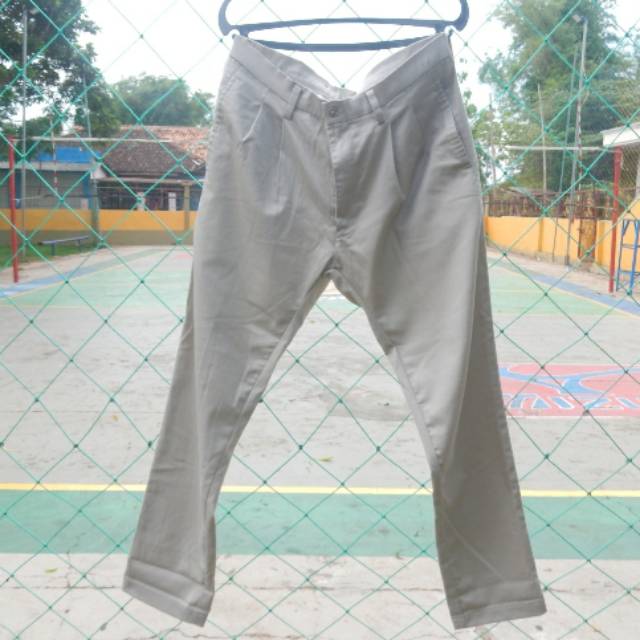 Celana Chino Crocodile