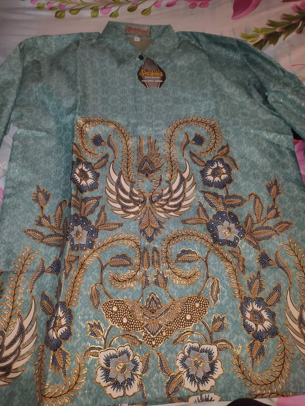 Kemeja Batik Pria Lengan Panjang Semi Sutra Prada