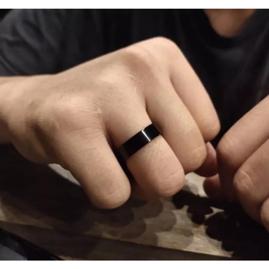 Cincin Titanium Asli Tidak Luntur Warna Hitam Polos Kecil Untuk Wanita Dan Pria Model Klasik Simpel Anti Karat