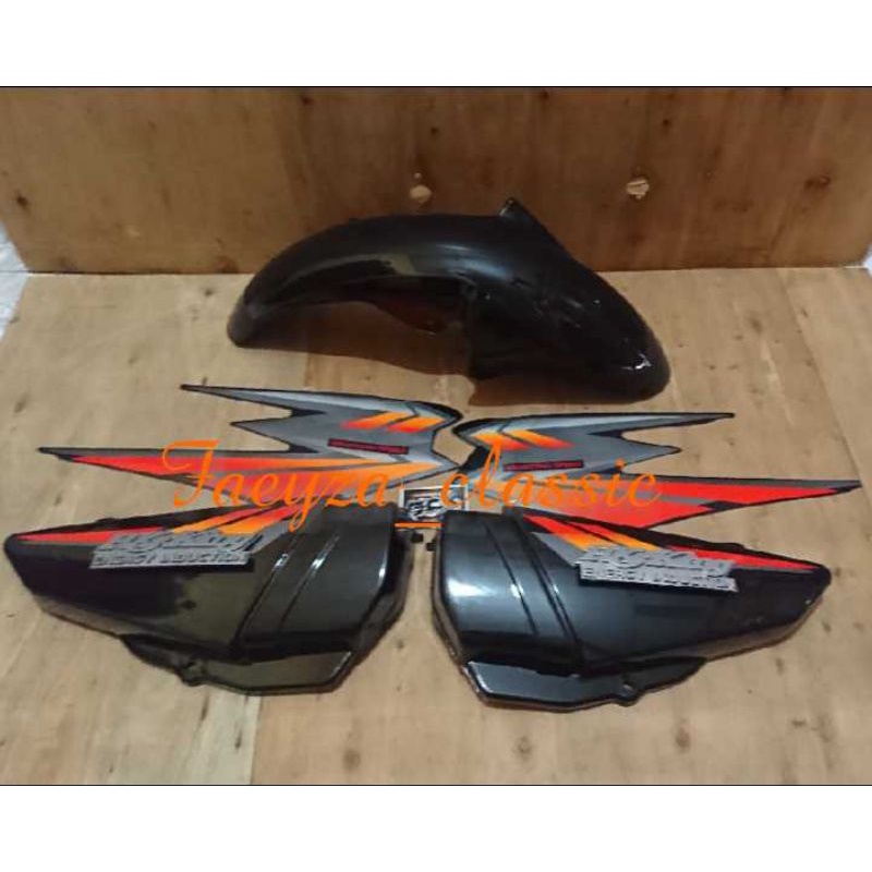 Cover Bok Aki Yamaha RX King plus striping fullset emblem THN 2002 oranye + Spakbor depan Vixion old