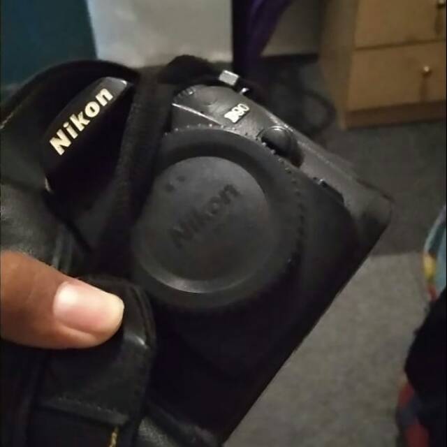 Nikon D90 Lensa 18-55 Bekas