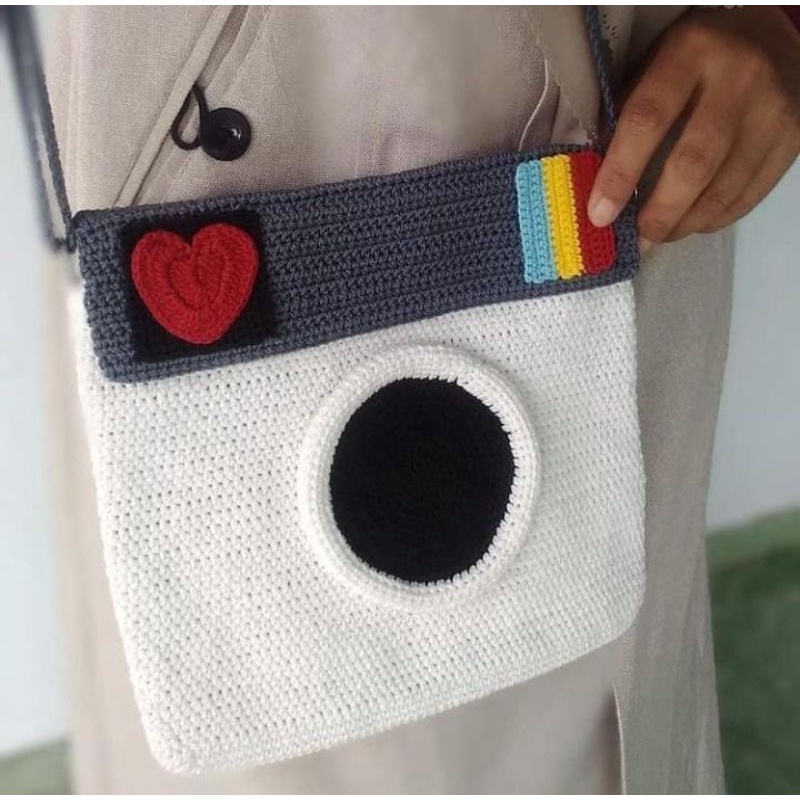 Tas Slingbag rajut bulat kekinian. Tas slingbag rajut bunga.