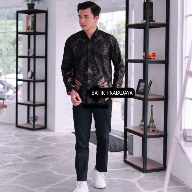 MAHKOTA Batik Pria Modern Premium Full Furing Lengan Panjang Solo - Baju Batik Pria Hitam Seragam Kerja Kantor