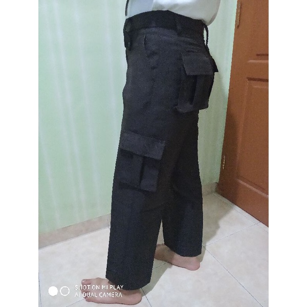 

CELANA PRAMUKA PDL SD KANTONG 6 GEMBLOK BAHAN PERTAMIL/RAPILO