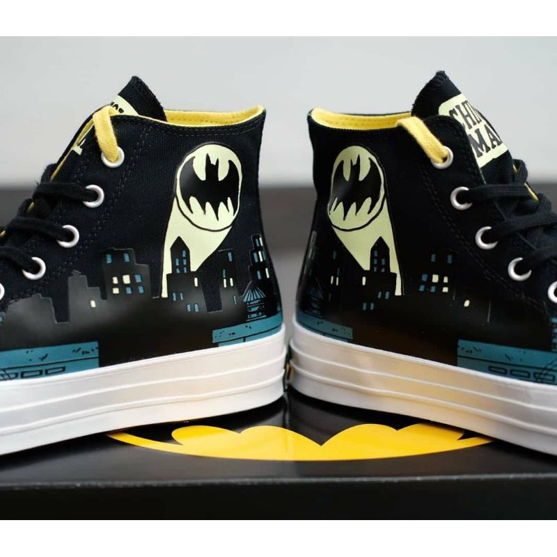 sepatu converse batman chinatown glow in the dark Sepatu converse original