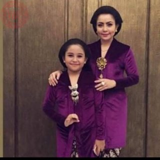 Kebaya Beludru Kartini Panjang Terbaru Kebaya Bludru