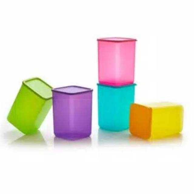 Tall Summer Fresh Tupperware (1)