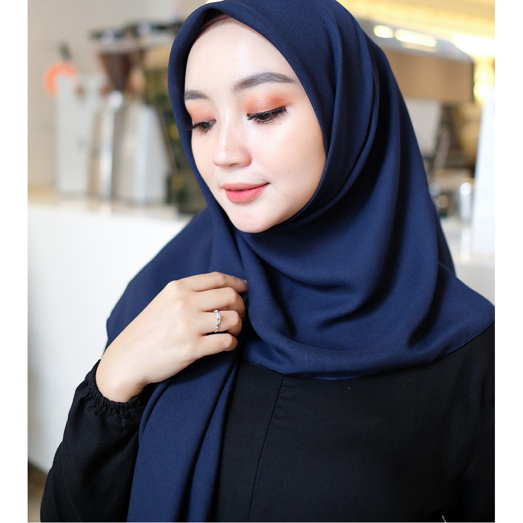 HOT PROMO✅ [JNT] [SICEPAT] BELLA SQUARE NAVY/ Bella Square 40 Warna Hijab Segiempat / Daily Hijab Be
