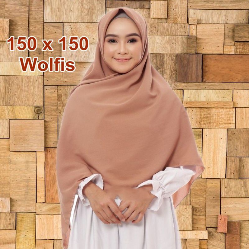 Jilbab segiempat/ Jilbab segi empat wolfis/ Jilbab segi empat polos