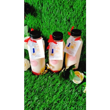 

KOREAN STRAWBERRY MILK