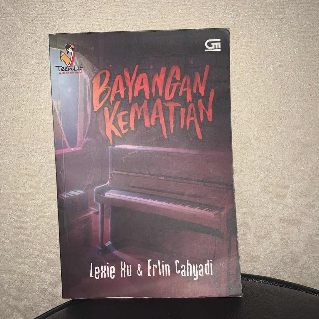 Novel Preloved Bayangan Kematian by Lexie Xu