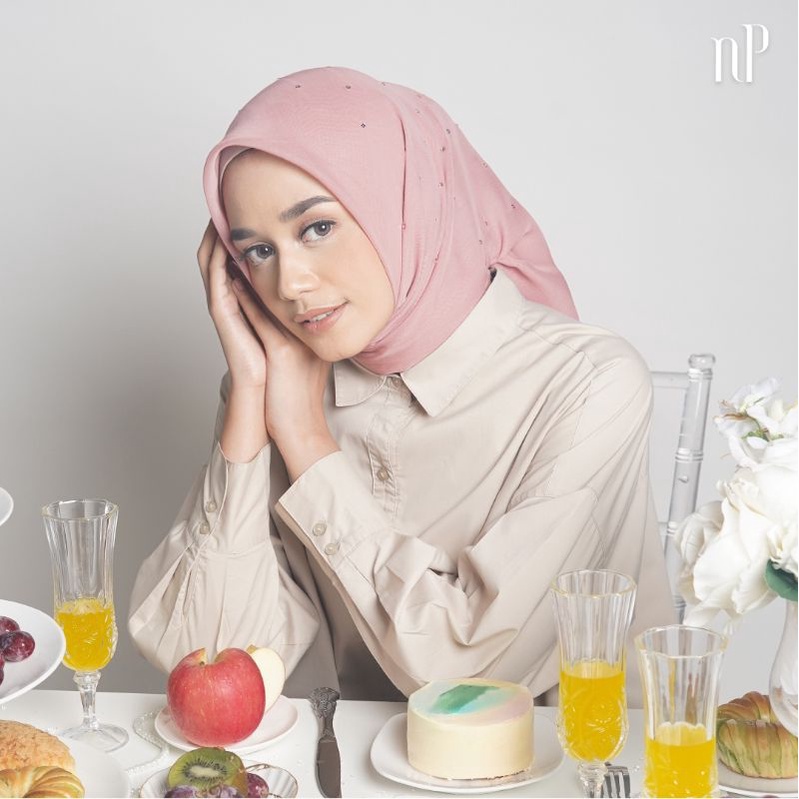 Hijab Paris naPocut Swarovski