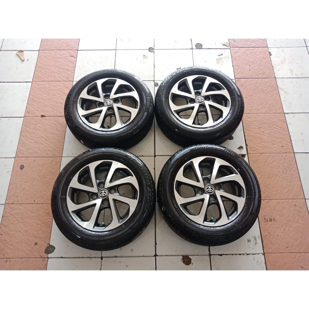 Velg Second Mobil Copotan Toyota Agya R14+Ban Untuk Brio,agya,calya