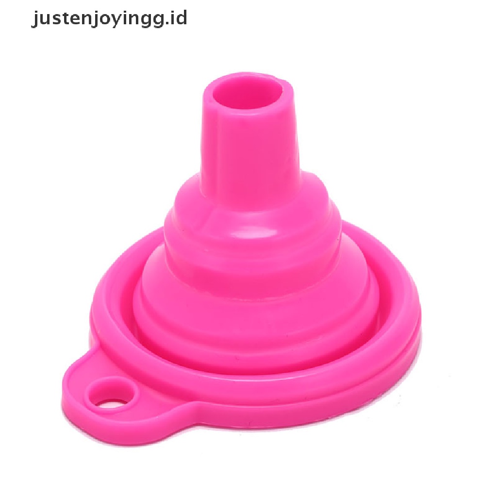 // justenjoyingg.id // silicone gel collapsible practical foldable funnel hopper kitchen tools ~