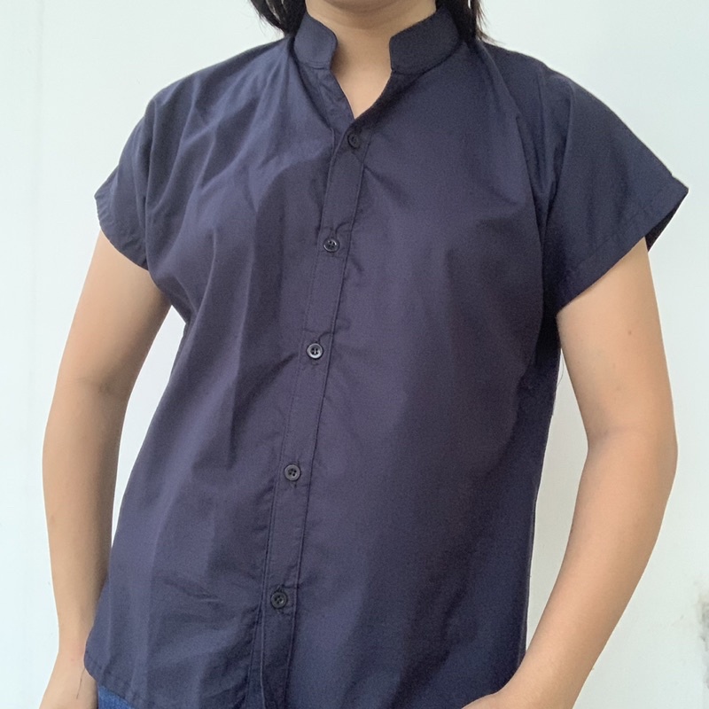 BLUS 001 BIRU NAVY baju kemeja kerah kerja basic pendek atasan loose wanita katun uniqlo polos kanci