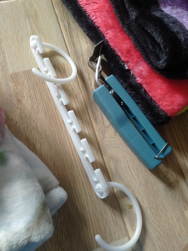 Hanger Gantungan Baju Praktis