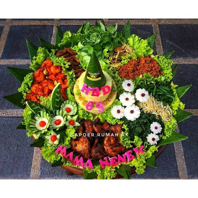 

TUMPENG LIWET MEDAN 10 PORSI BY DAPOER RUMAH AK