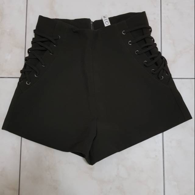 Preloved celana pendek wanita /preloved celana pendek highwaist wanita