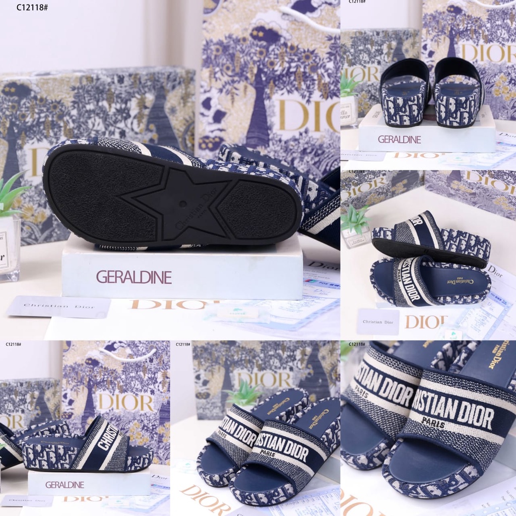 CD Canvas Logo Slides Wedges Sandal C12118