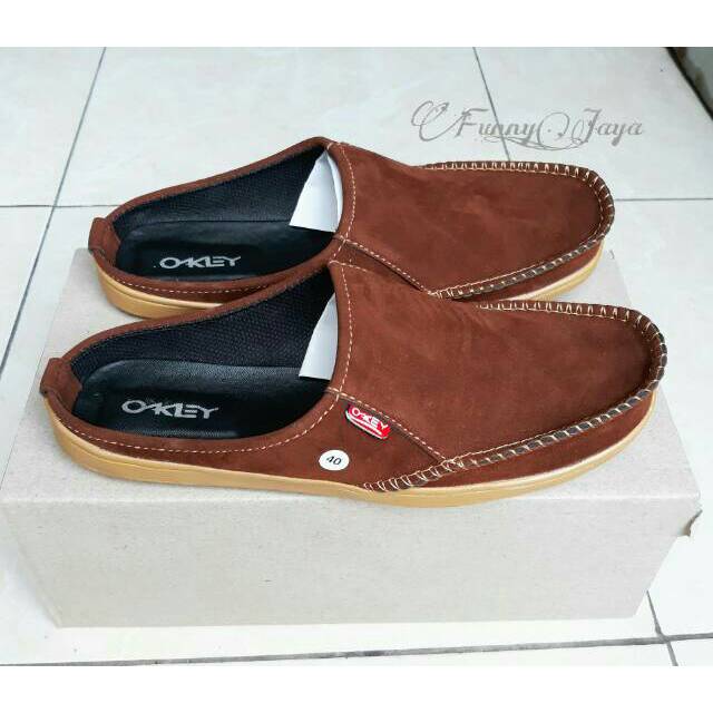 Sepatu Santai Casual Selop Slip On