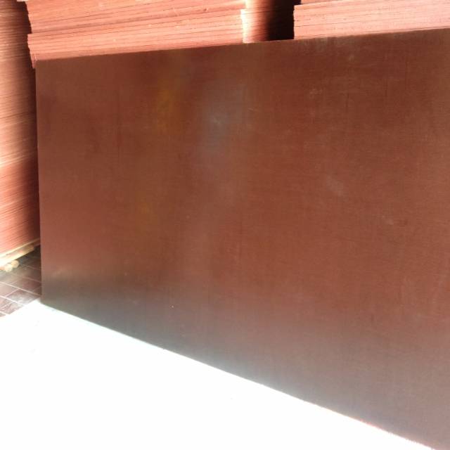 Phenolic / Film face plywood 1sisi 12 MM